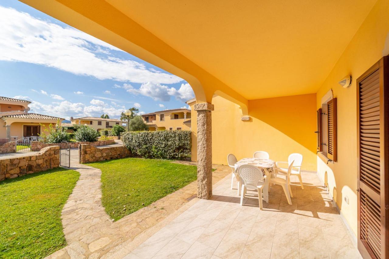 Iss Travel, Ambra Apartments - 800 M From La Cinta Beach San Teodoro  Buitenkant foto